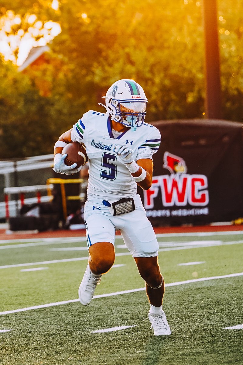 BrodyShotIt's tweet photo. Blessed to announce I received 4 awards in the Covenant TBG Art Contest. I was awarded 1st place and 2nd place in the B&amp;W Category and 1st place and 3rd place in the Color Category. The winning photos are in order of placement. 🏆 @SCSEaglesFB @SladeEvans1 @And29004Malcolm https://t.co/WzkYhOdETp
