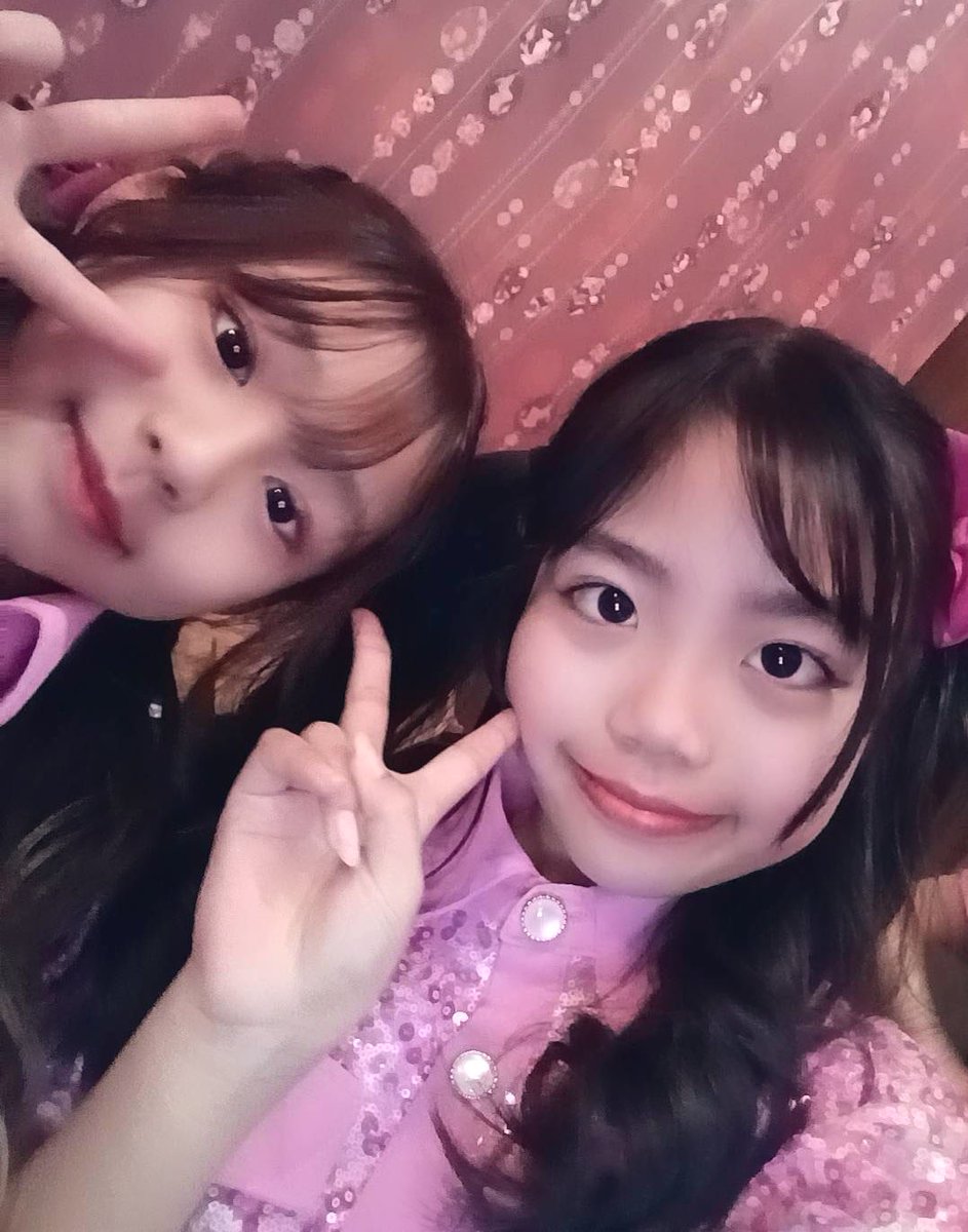 DP_JYURI819's tweet image. おはじゅりす🐿️♥️
今日はとってもあったかくなる日みたい☀️
お昼休み、外で遊んじゃおっかな🤭🎵

あすなちゃんと自撮り📸✨
お写真ありがとう🫶🏻

行ってきます😊
みんなも気をつけて行ってらっしゃい💕
#DIANNAプロジェクト練習生 #名古屋アイドル #JS4 #樹璃