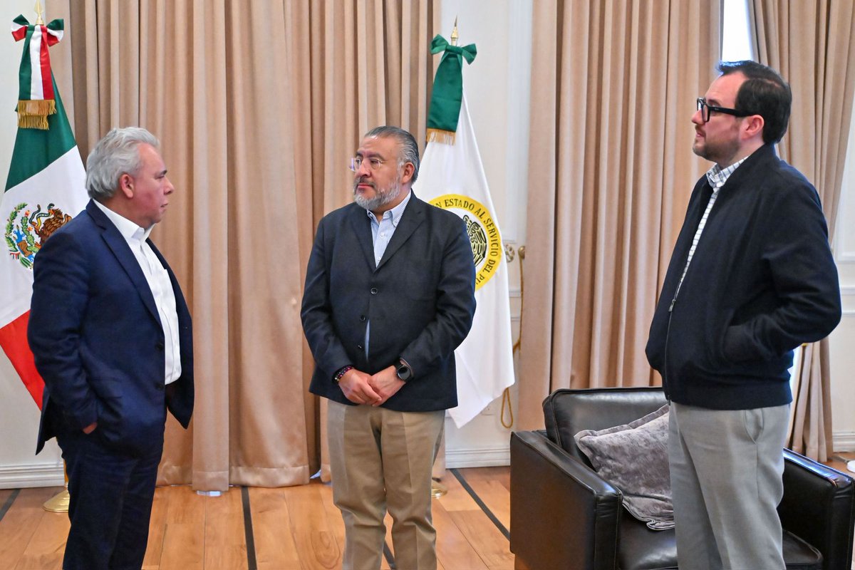 En un encuentro institucional y de gran relevancia para la base trabajadora, nuestro  Presidente <a href="/GarciaAyalaM/">Marco García Ayala</a>, se reunió con el Secretario General de Gobierno del Estado de México, <a href="/horacioduarteo/">Horacio Duarte Olivares</a>, en la Casa de la Cultura de la FSTSE. 

Esta reunión da seguimiento a la