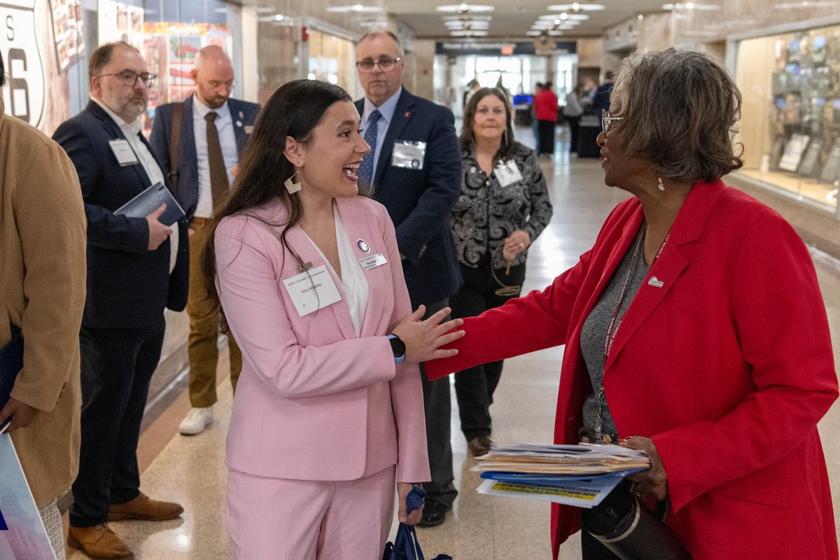 University of Illinois Springfield tweet media