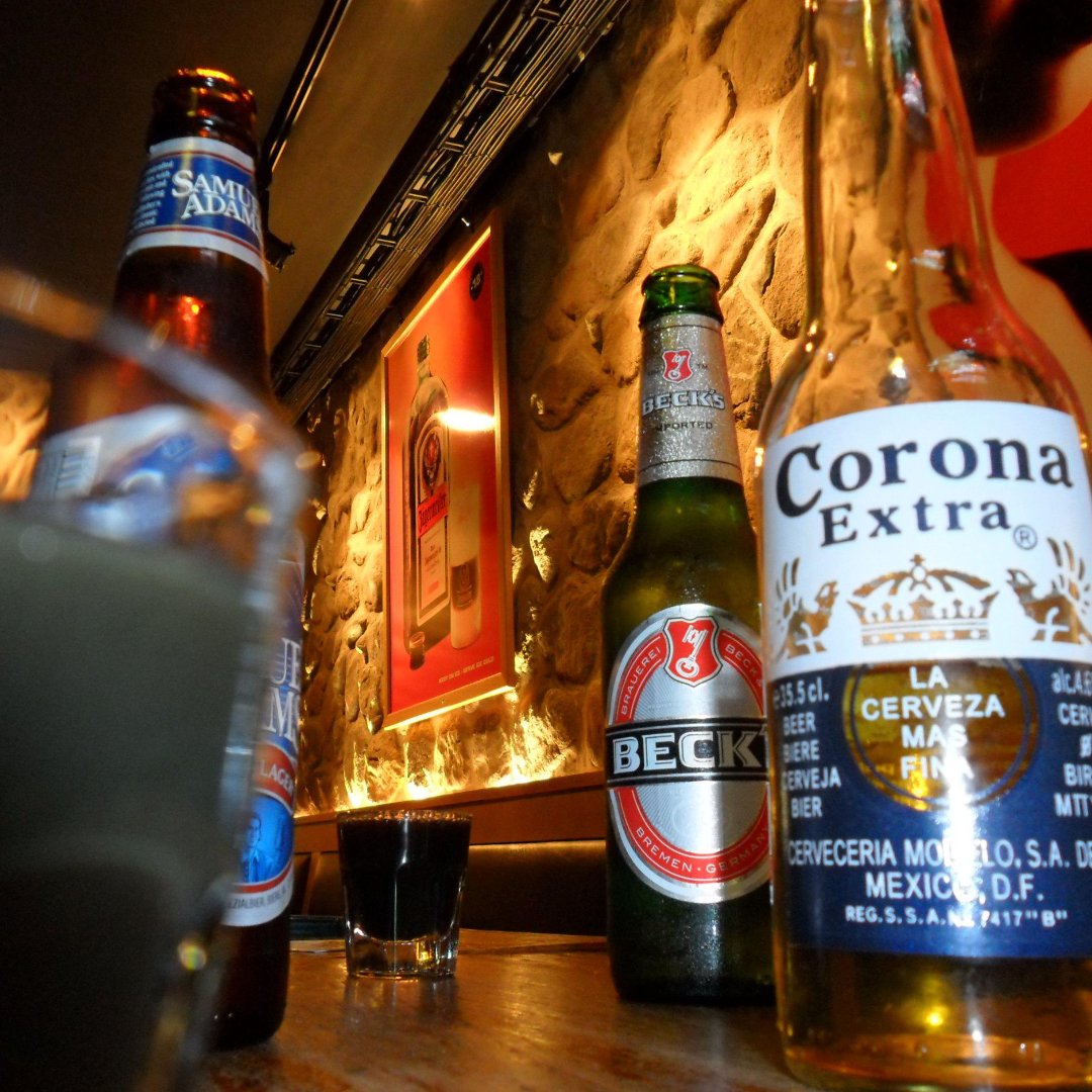 mikecamorlinga's tweet image. 🍻 Clocked out? It's time to clock in for some fun! Gather your coworkers, friends, or just yourself and head to Lulu's for the ultimate after-work unwind. Cheers to making weekdays feel like weekends! 🥂

#AfterWorkEscape #VanNuysEats #CheersToThat lulusrestaurant.com