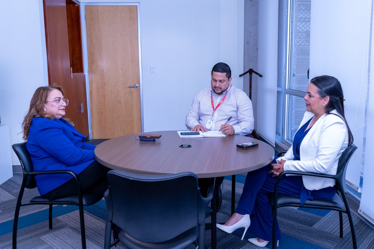 📚🇭🇳 ¡Seguimos fortaleciendo la educación en Honduras!

Nuestra directora, Ing. Maribel Rincón, se reunió con la Ph.D. Ivette Arely Argueta Padilla, Ministra de <a href="/Seduc_HN/">Secretaría de Educación de Honduras</a>, para estrechar lazos y potenciar proyectos educativos en conjunto. 💙✨

¡Más alianzas, más oportunidades!