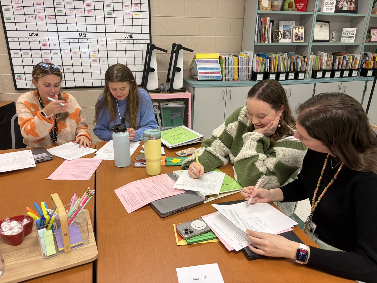 EB Thompson tweet media