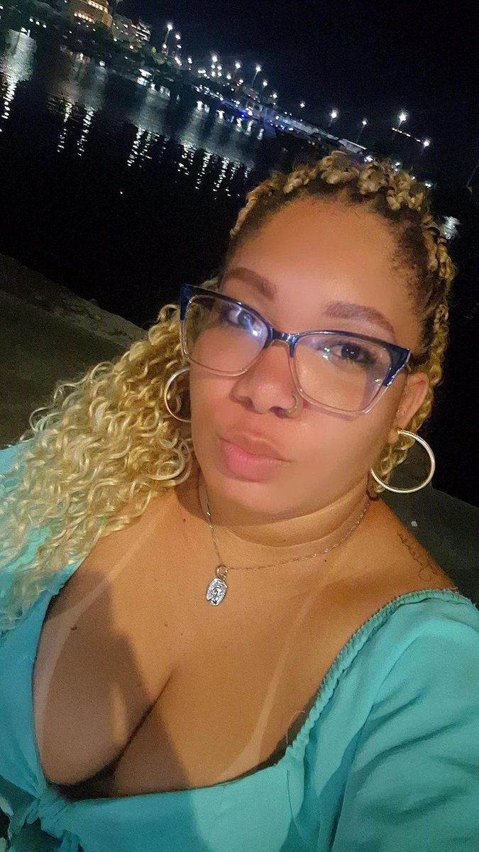 BellavaleReis's tweet photo. A noite me encanta 🌒

#noite 
#mar 
#RJ https://t.co/UeGc7cntiE