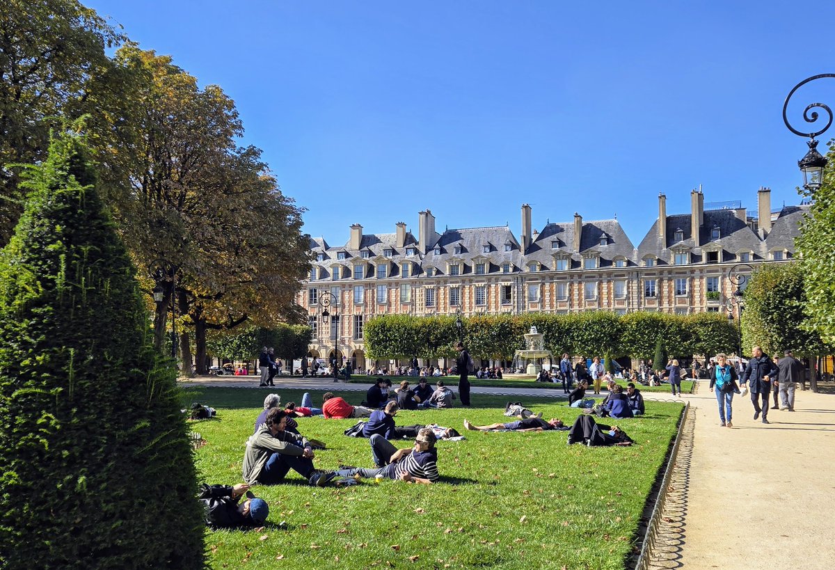 MichelleMoggio's tweet photo. Ready for this, aren't you? #Paris #TheParisEffect #Marais #PlacedesVosges #travel https://t.co/G4bHaI0TOg