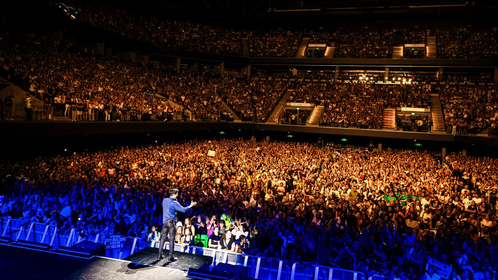 CHAYANNE tweet media