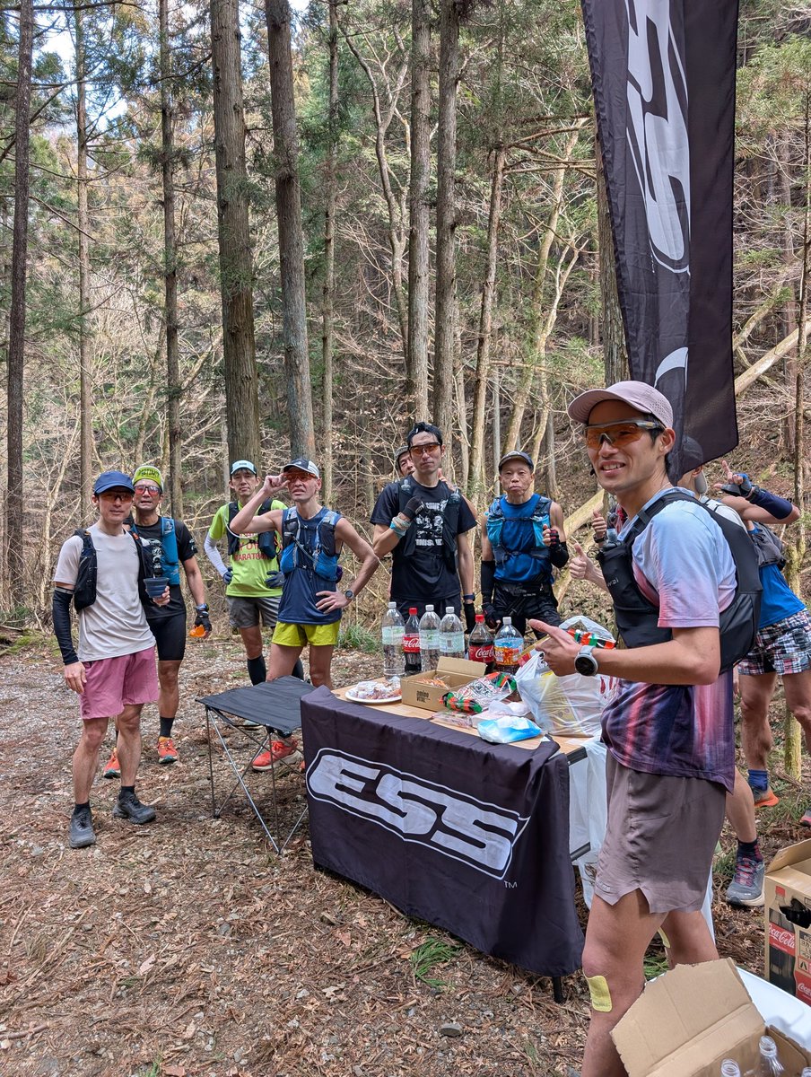 EssJapan's tweet image. 【竜太練 x ESS】

ESSがサポートするトレイルランナー岩井竜太選手とTHE NORTH FACE ATHLETE岩井絵美選手が開催する、2026ハセツネ30Kコース試走練習会 にてESSアイウェア試着会を開催致しました。参加メンバーの皆様お疲れ様でした。
#竜太練 #ess #esscrossblade #トレイルランニング