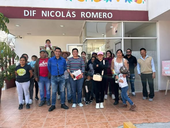 AntorchaNoro's tweet photo. #FelizMiercoles
Solicitan desayunos escolares al DIF de Nicolás Romero.
https://t.co/3Ff25XTGxU
#DesayunosEscolares #Educacion #DIF #CONAFE #CCT #NicolasRomero #MovimientoAntorchista #AntorchaCampesina #Edomex #Tecomatlan https://t.co/3E2KmWarr3