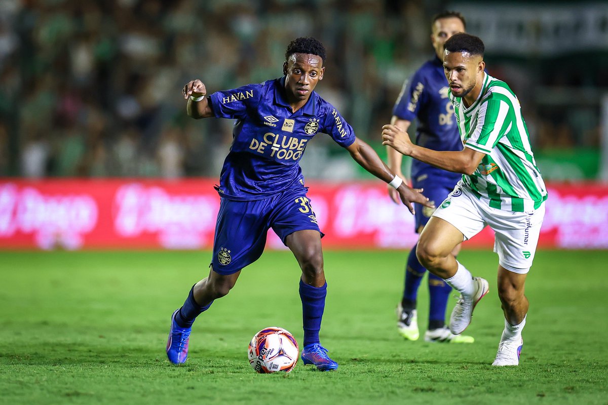 #Grêmio | 🚨 ESCALAÇÃO: Gabriel Mec será TITULAR na partida desta quarta-feira diante do Atlético-MG.

Info inicial da <a href="/rdimortal/">Rádio Imortal 🇪🇪</a>