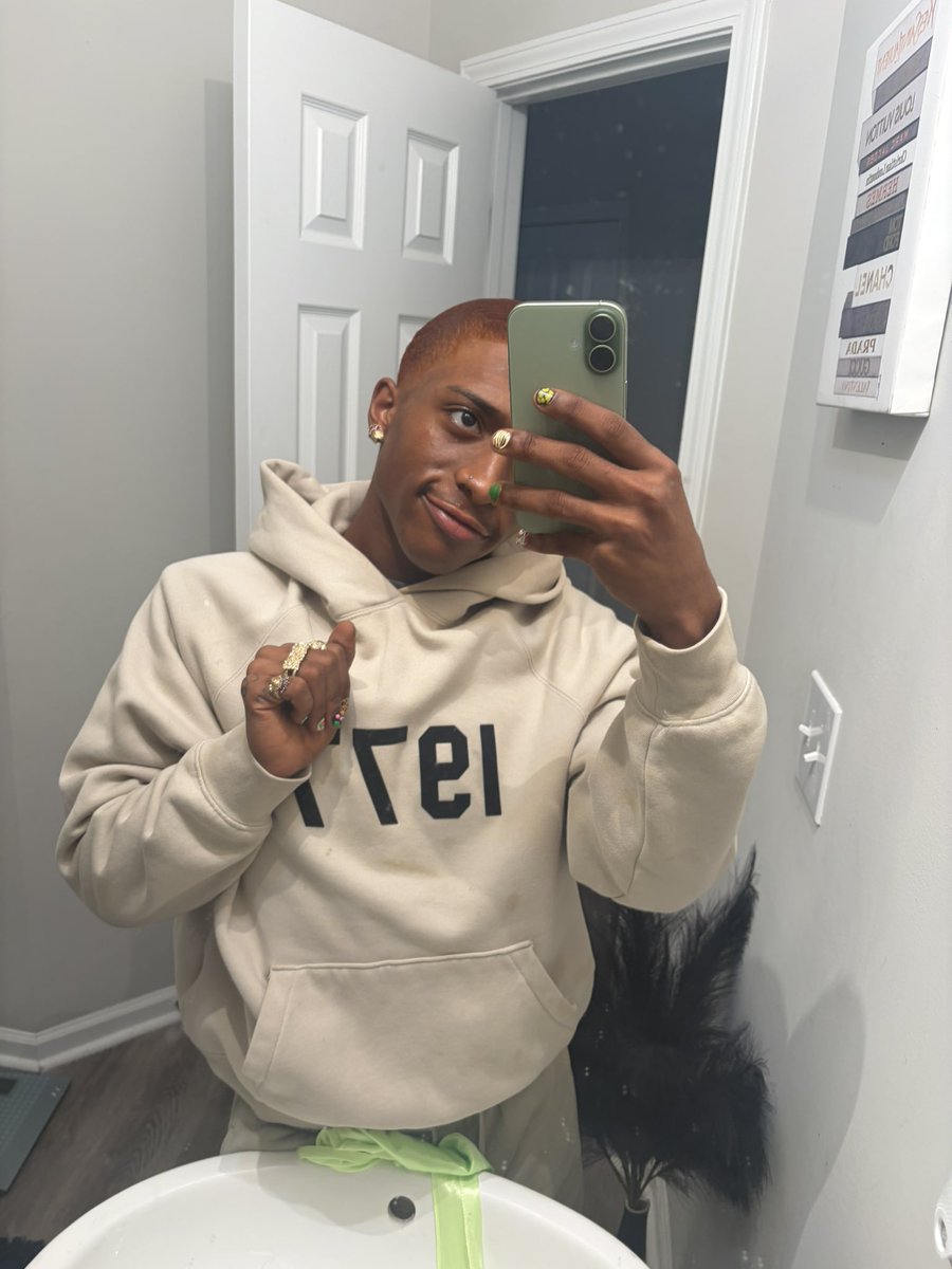 🦂🥰🥥🫧🤎 tweet media