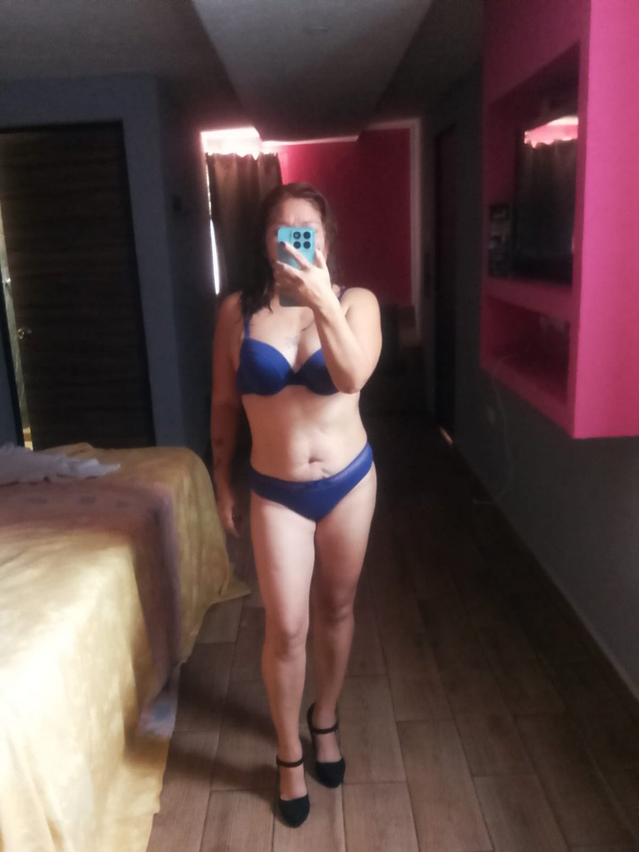 Madurxbonitx's tweet photo. Disponible aún para consentirte y estar juntos y pasarla delicioso 😋 
Promoción una hora 500 dos horas 800 solo en Esteban de antuñano prolongación reforma avenida Juárez forjadores a otras zonas es otro precio https://t.co/MUy5s6xcfx