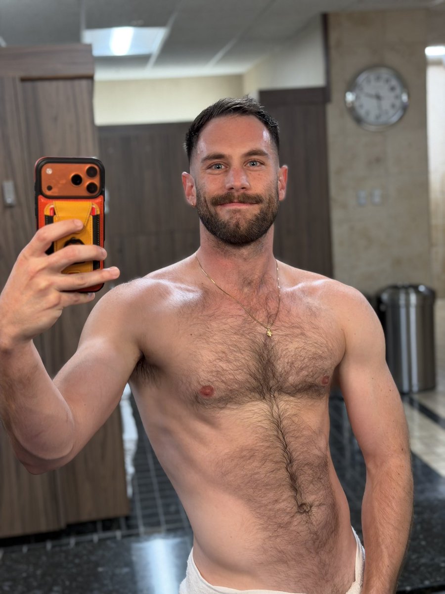 Dustin Gold tweet media