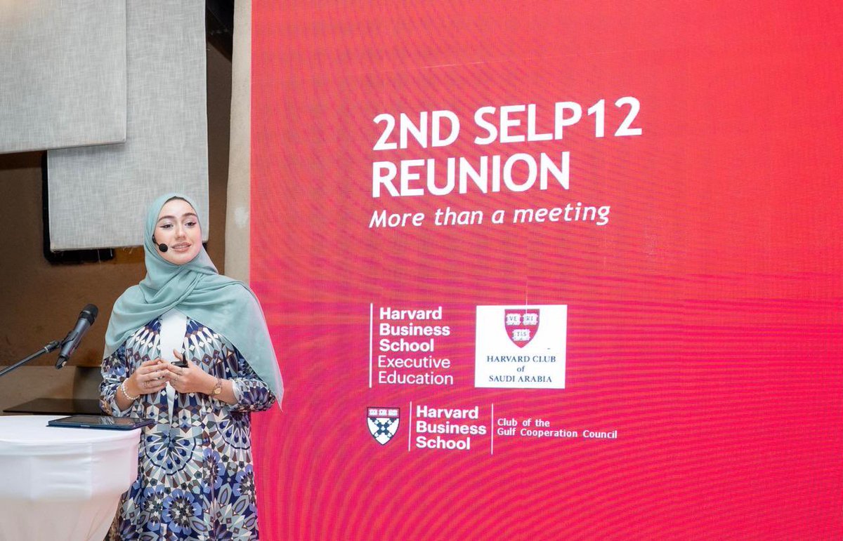 4 مسارح. 
ومصدر دخل مستدام.

لين هاشم 🎤

طالبة في جامعة الأمير سلطان ورئيسة نادي المناظرات. كانت تملك المهارة والأداء، لكنها كانت تطمح لفرص اكثر. 

وبعدها انضمت معنا في سعودي سبيرز 🇸🇦

النتيجة؟

ربطناها بـ 4 فرص تقديم رسمية حتى الآن، واستثمرت موهبتها ليكون لها عائد مادي حقيقي