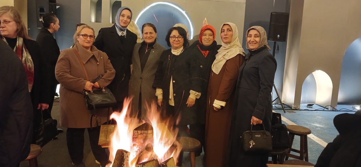 İl K.K.Bşk.<a href="/salihademirer/">Saliha DEMİRER</a>’in ev sahipliğinde, Genel Mrkz.K.K.Yerel Yön.Bşk. <a href="/TulayKalav/">Tülay Kalav 🇹🇷</a> ve Beykoz Bld. Bşk.Vek. <a href="/ozlemvgurzel/">Özlem Vural Gürzel</a>’in katılımlarıyla düzenlenen buluşmada,kadın meclis üyelerimiz ve kadın muhtarlarımızla bir araya geldik.
#BirOlmakRuhumuzdaVar