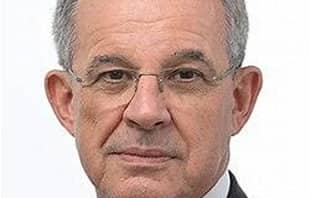 Comment peut-on rendre sa fierté à Paris quand on s'appelle Mariani , une HONTE POUR LA FRANCE ? Aucune fierté, aucune intégrité . Ce traître a célébré l'annexion de la Crimée et bloque quand on lui rappelle .
Paris fier ? Dégagez !!!!!! 🥳 🥳