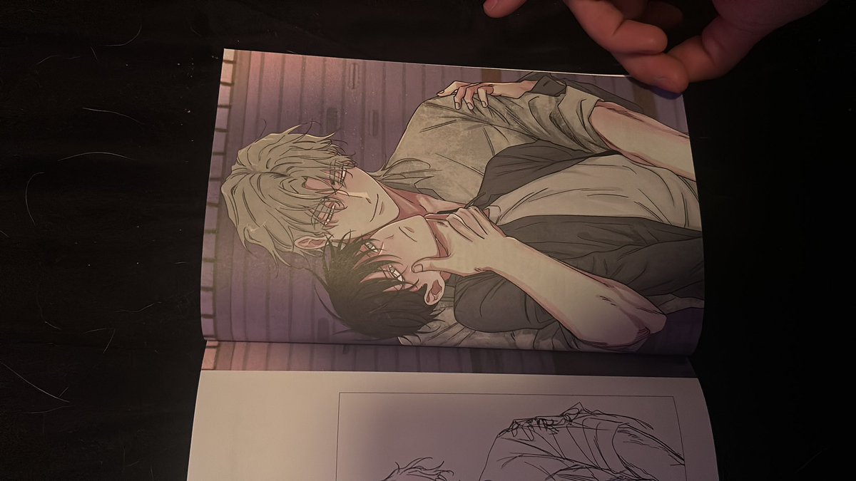 notonenotyou's tweet photo. @kitty080310 @kingbblake Not hardcover though but its beautiful https://t.co/e0l4myT9yO