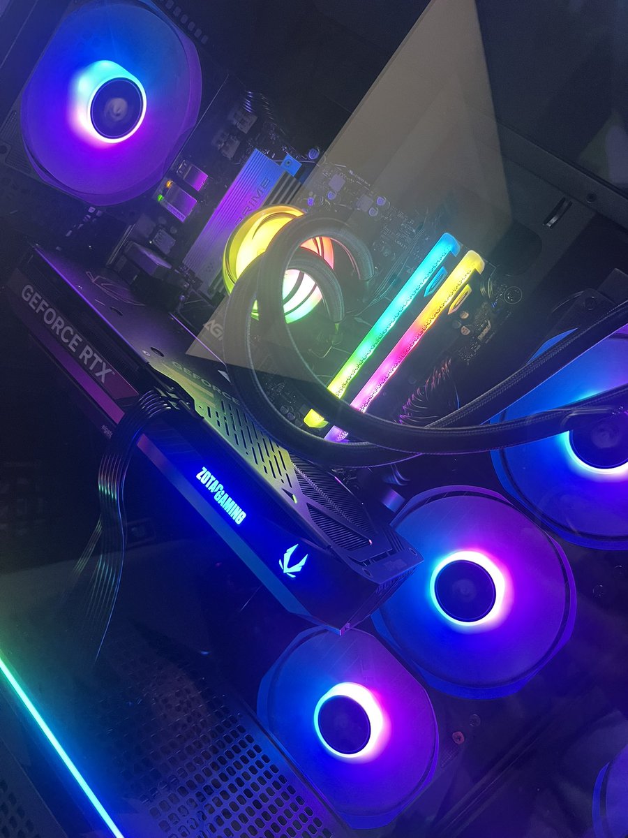 Roxanne🧸🔪 tweet media