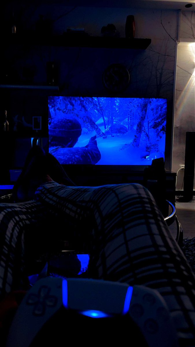 رجعت ألعابها عشان اجيب البلات 
#ps5