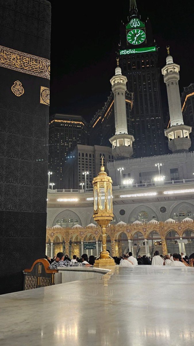 vuvrr's tweet photo. "اللهم خذ بقلبي إلى بيتك، اللهم مكّة، اللهم عُمرة قريبة."🤍 https://t.co/rJPnXL0qhx