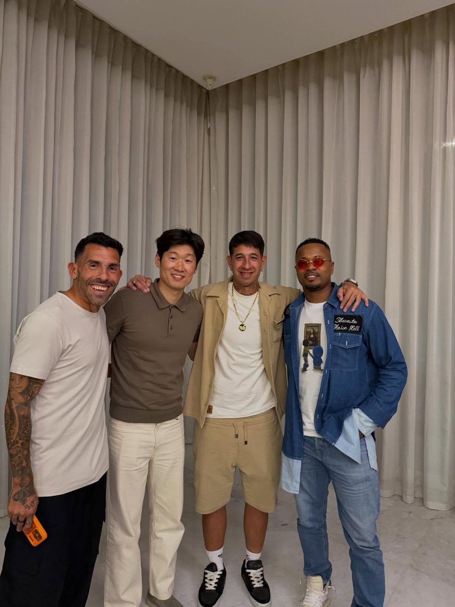 ¡LLEGÓ EL REENCUENTRO! Patrice Evra y Park Ji-sung ya están en Argentina y ya están junto a Carlos Tevez 🔝

📸 IG/diegotevez32
