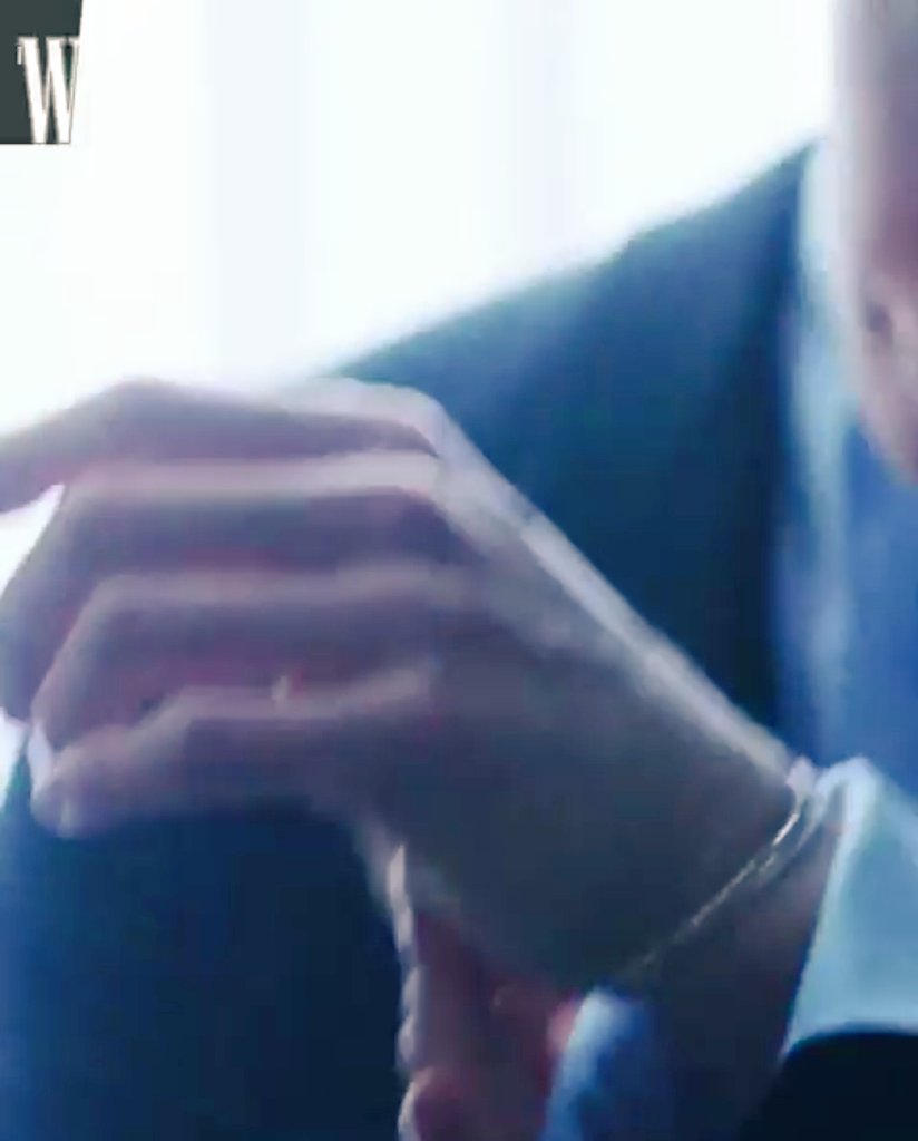 ててててて😬
#BangChanxFENDI 
#BangChanxFendiFW26 @fendi