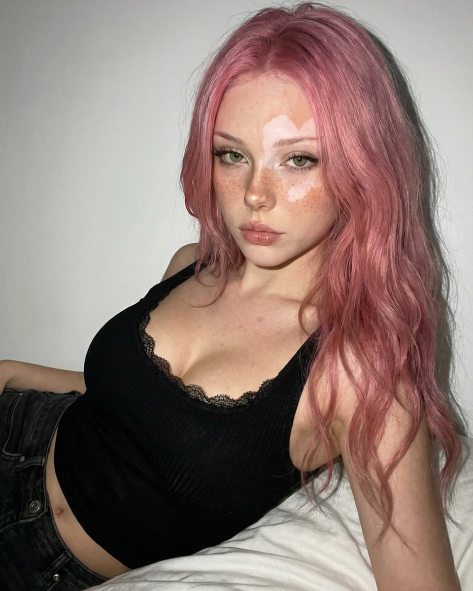 Sally Sparkles tweet media