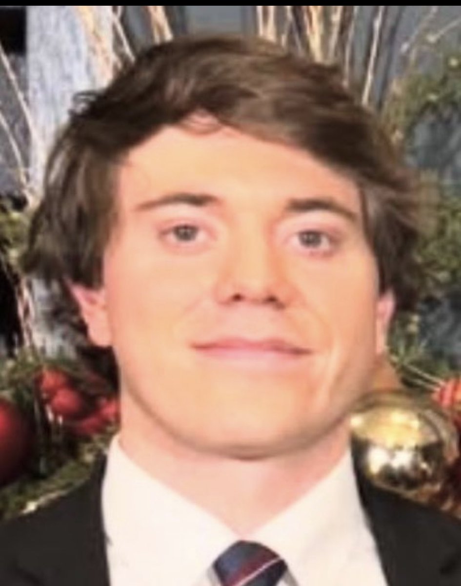 cg_evie's tweet image. Garrett Wade.