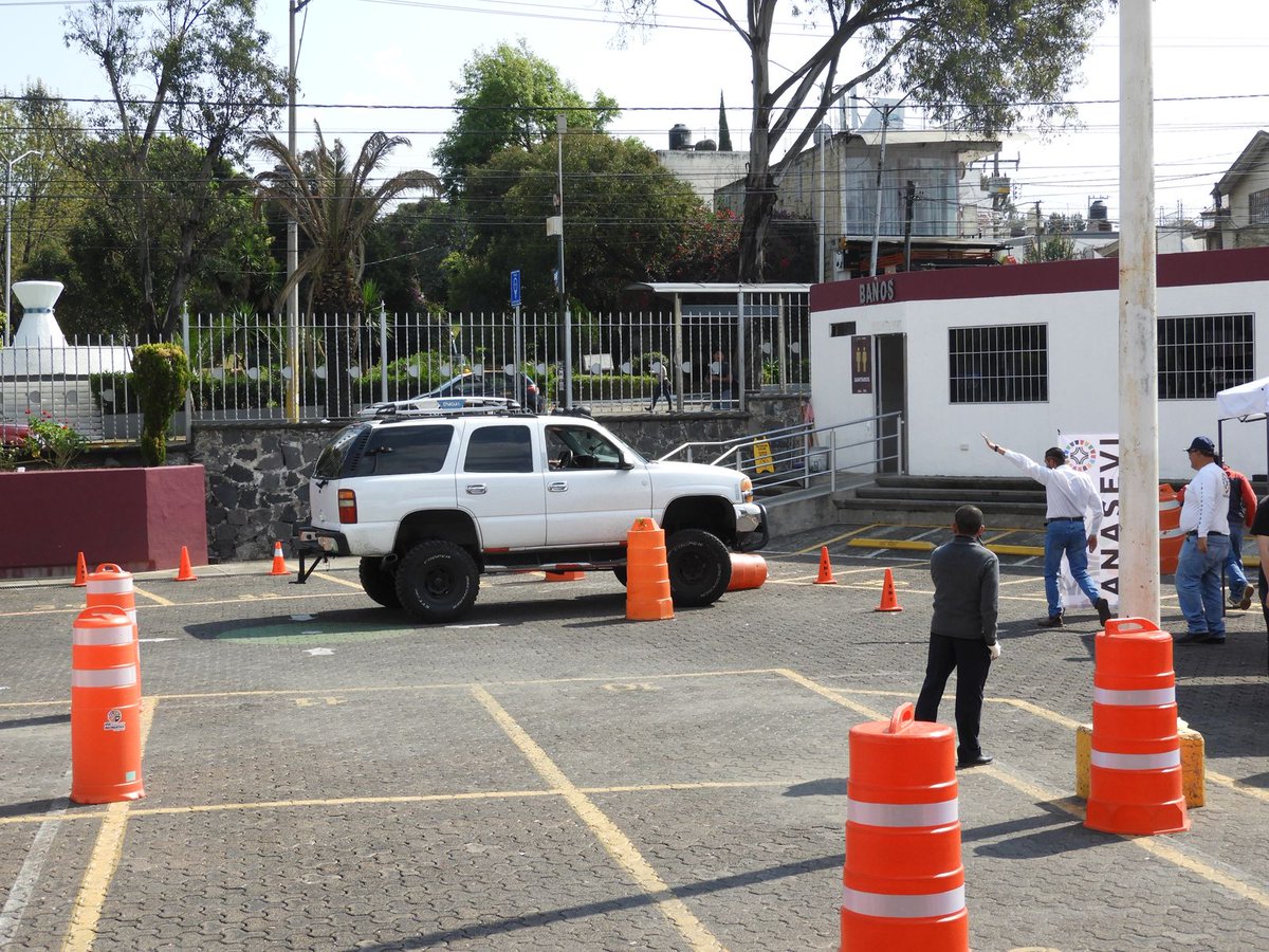 #Boletín | Con capacitación, Gobierno estatal reduce emisiones y ahorra combustible en transporte público

Como parte de la estrategia de movilidad sostenible que implementa el <a href="/Gob_Puebla/">Gobierno de Puebla</a> que encabeza el gobernador <a href="/armentapuebla_/">Alejandro Armenta</a>, la dependencia, en colaboración con la