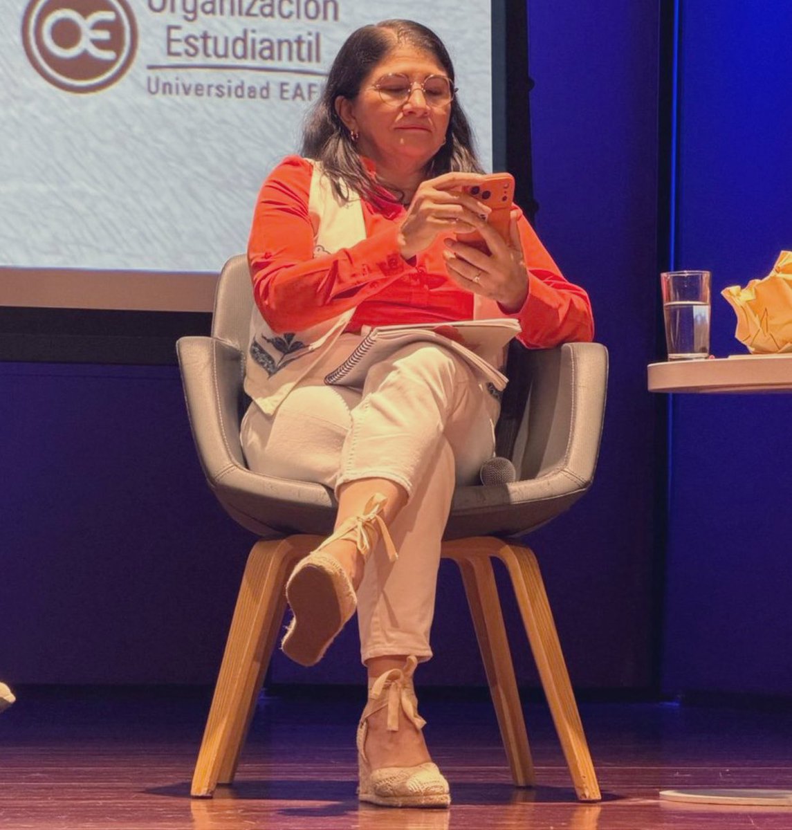 🚨🇨🇴 Asesina. Proxeneta de menores. Verdugo de abortos forzados. Cómplice de violaciones masivas.  
Y se atreve a victimizarse.  
¡La silla eléctrica sería poco! Cárcel o nada.  
Basta de impunidad, <a href="/SandraComunes/">Sandra Ramírez</a>. El país te repudia.