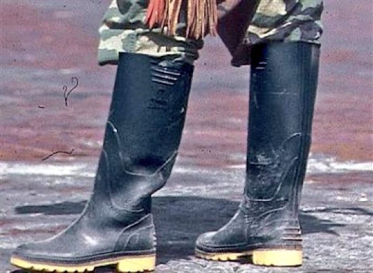 Antes de difamar a <a href="/IvanCepedaCast/">Iván Cepeda Castro</a>, póngase en sus zapatos.