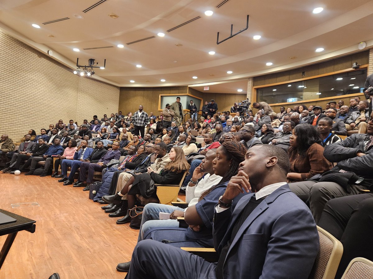 Merveille em's tweet media