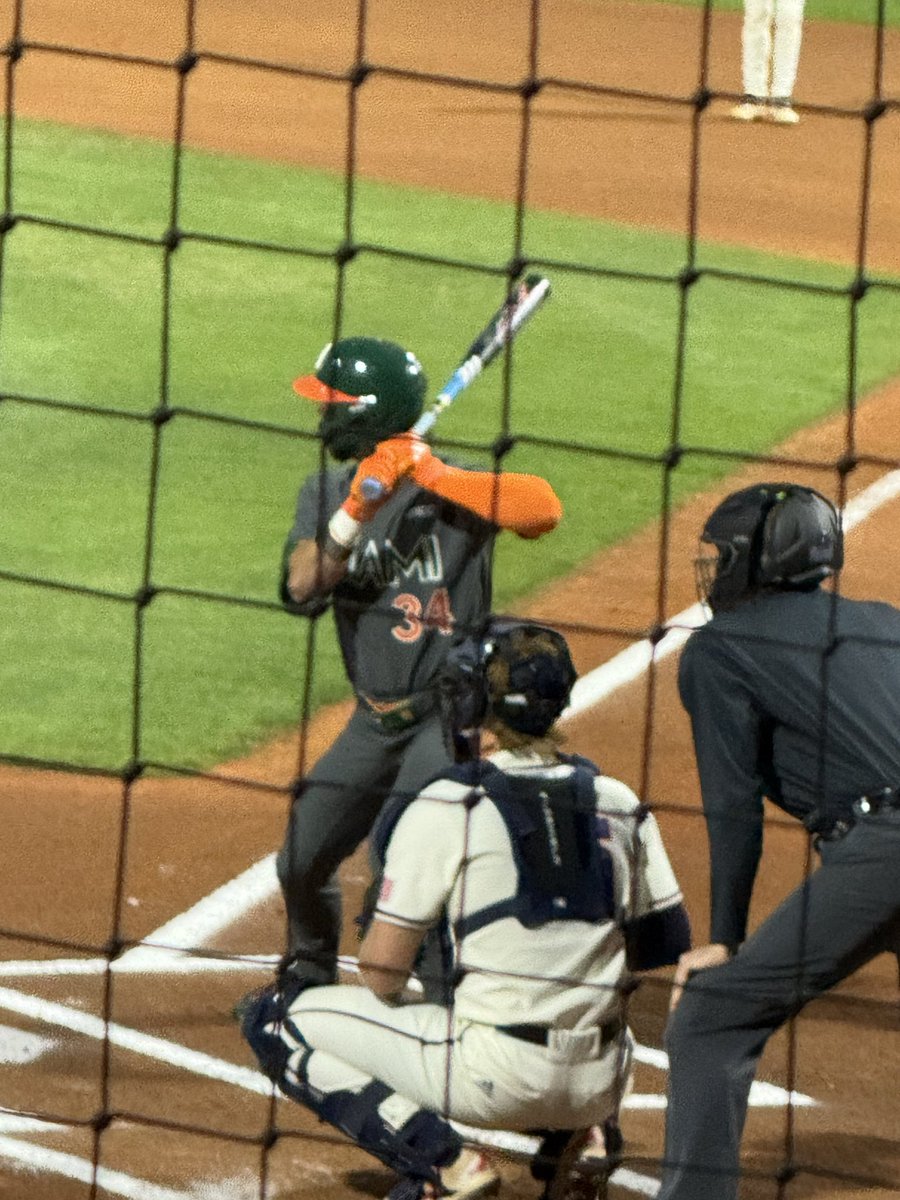 Yea, these <a href="/CanesBaseball/">Miami Hurricanes Baseball</a> unis 🔥