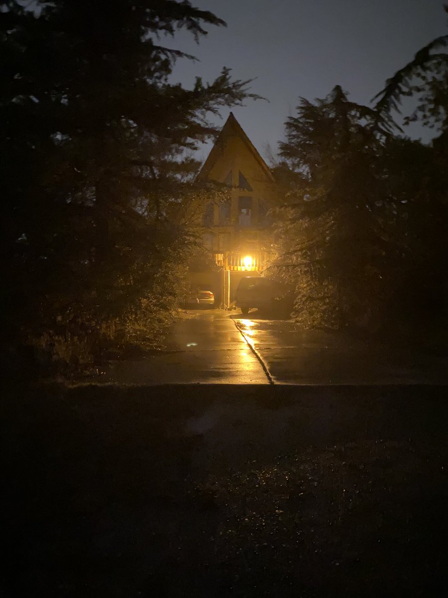 MrM0thman's tweet photo. It rained last night. I went walking around for a few hours, got home at almost 1 am https://t.co/rduOaauBKe