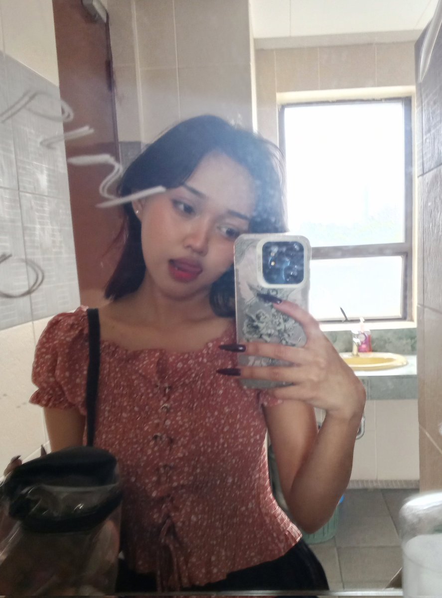 mstrssviolet's tweet photo. If you're a fat fucking pig who's planning to lose weight, give me all your money so you'll stop spending it on food. It's called discipline. https://t.co/deZYZNeXYd