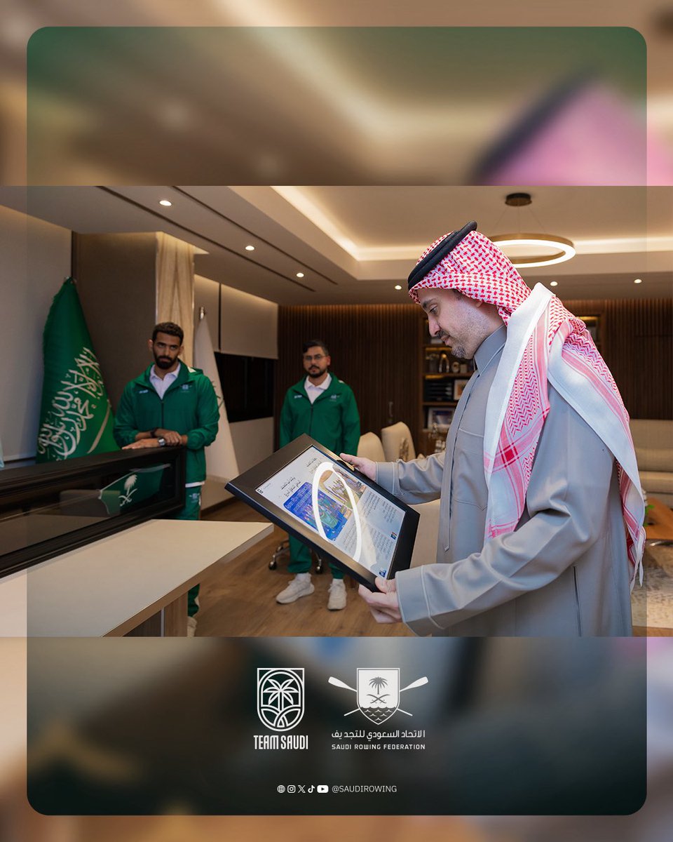 saudirowing's tweet photo. سمو نائب @Teamsaudi الأمير فهد بن جلوي يلتقي أبطال آسيا للتجديف https://t.co/09EeJkfDXX