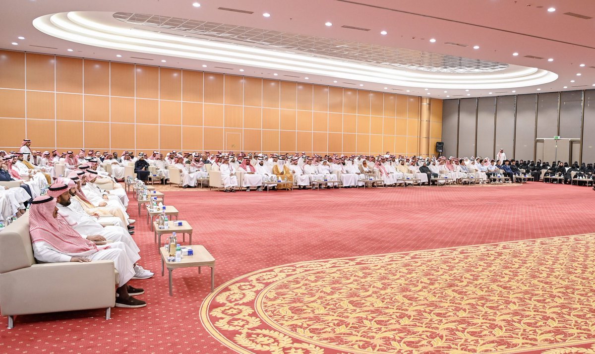 برعاية كريمة وتشريف صاحب السمو الملكي الأمير #محمد_بن_عبدالعزيز بن محمد بن عبدالعزيز، أمير منطقة جازان، وبحضور صاحب السمو الأمير #ناصر_بن_محمد بن عبدالله بن جلوي، نائب أمير منطقة جازان – حفظهما الله – شارك سموهما غرفة جازان الإفطار الرمضاني  لقطاع المال والأعمال بالمنطقة، وذلك