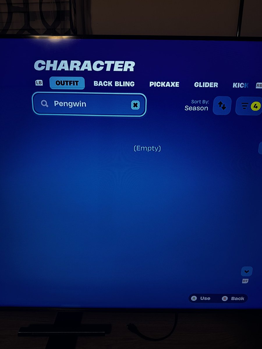 datJustice7's tweet photo. @Fortnite PLZ EXPLAIN day 2 of asking to fix it https://t.co/v8Q6Fwg2oL