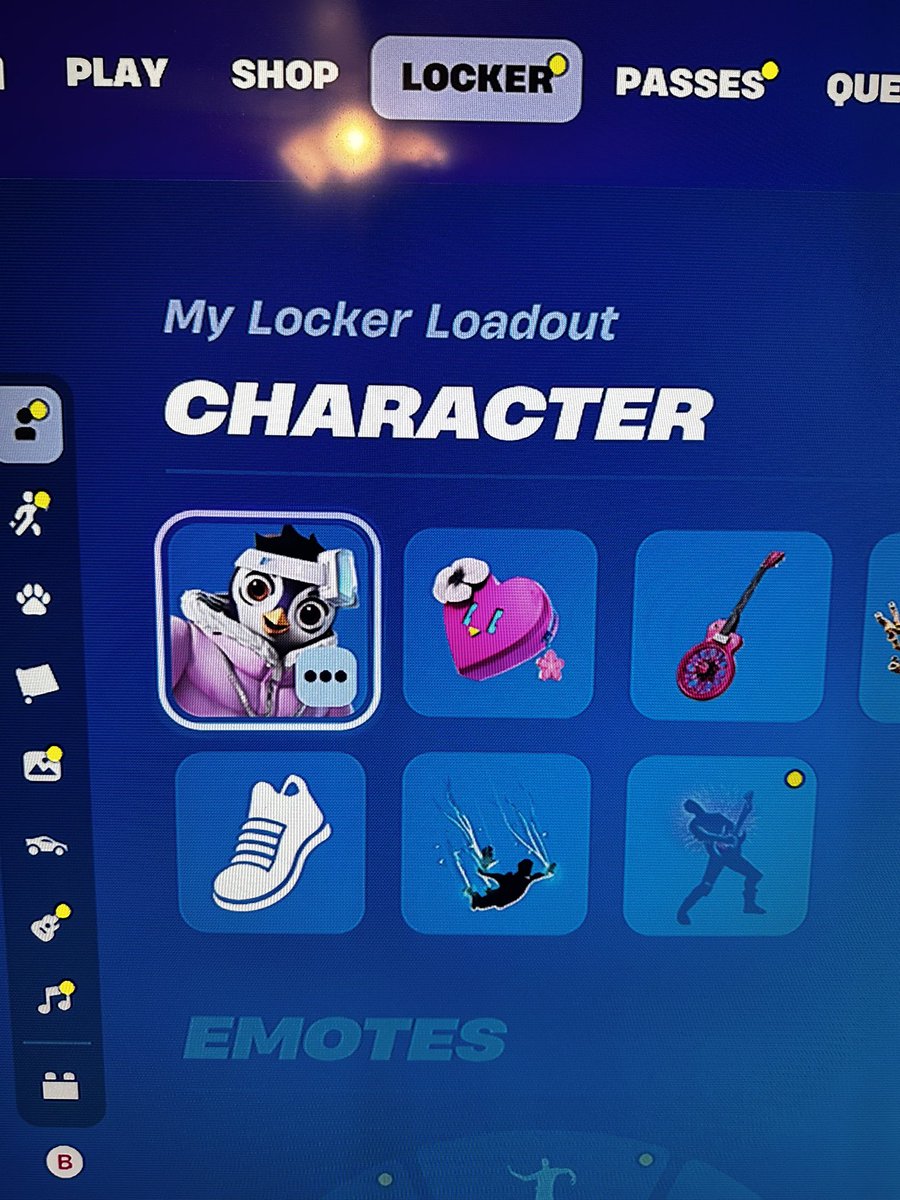 datJustice7's tweet photo. @Fortnite PLZ EXPLAIN day 2 of asking to fix it https://t.co/v8Q6Fwg2oL