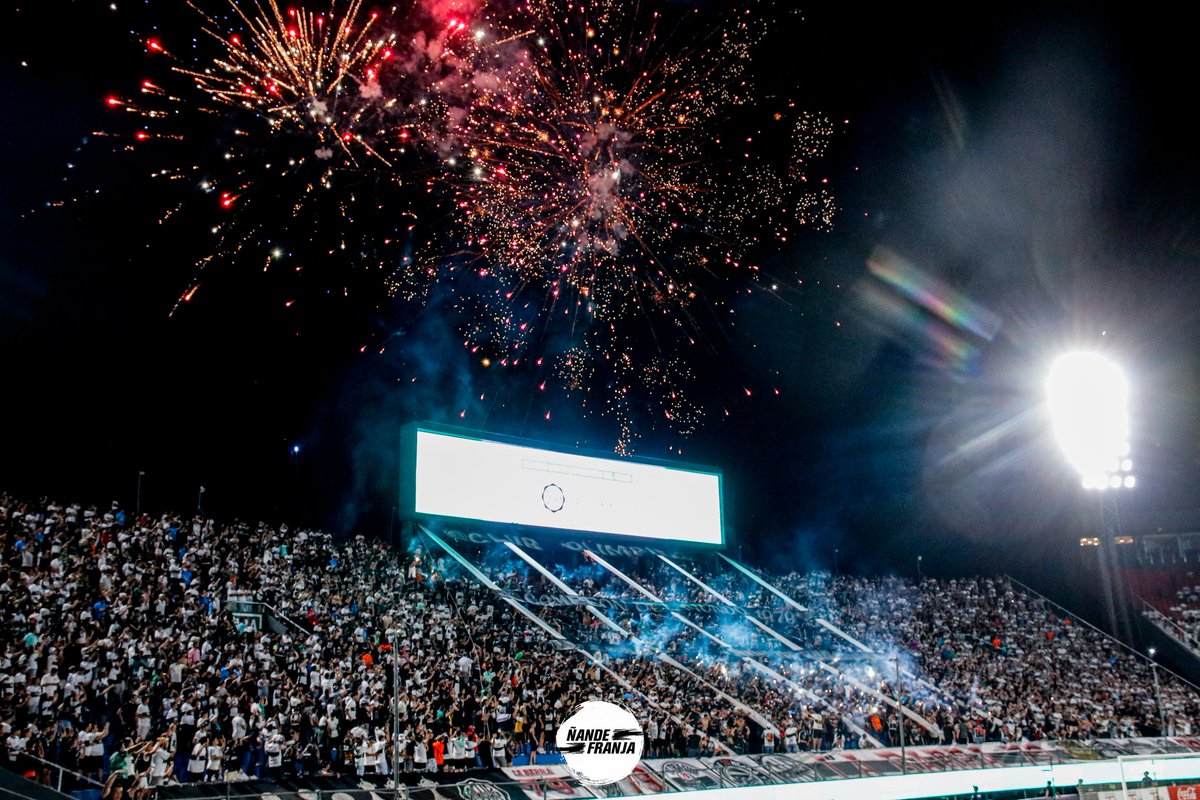 Esta hinchada te va a alentar es la que nunca te va a abandonar 🎶

La Barra Más Grande De Paraguay 👊

#ñandefranja
