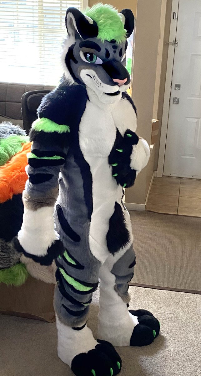 Onefurall Studios tweet media