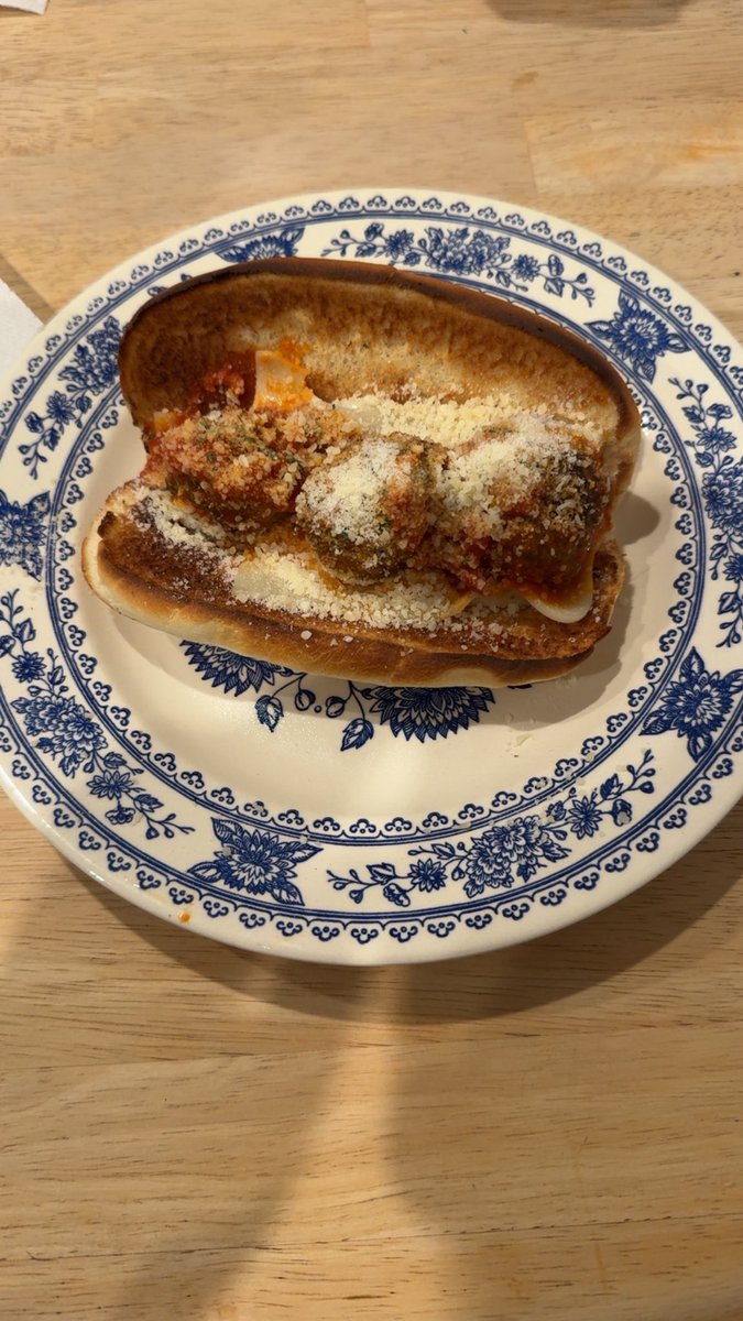 DallasMadeCraka's tweet photo. Capping off a WBW with a new recipe. This shit looks fire. If anyone has good boobs and needs a chef I’m available #CrackerCooks #FatBoy #ItalianStallion https://t.co/goclqPnuZ1