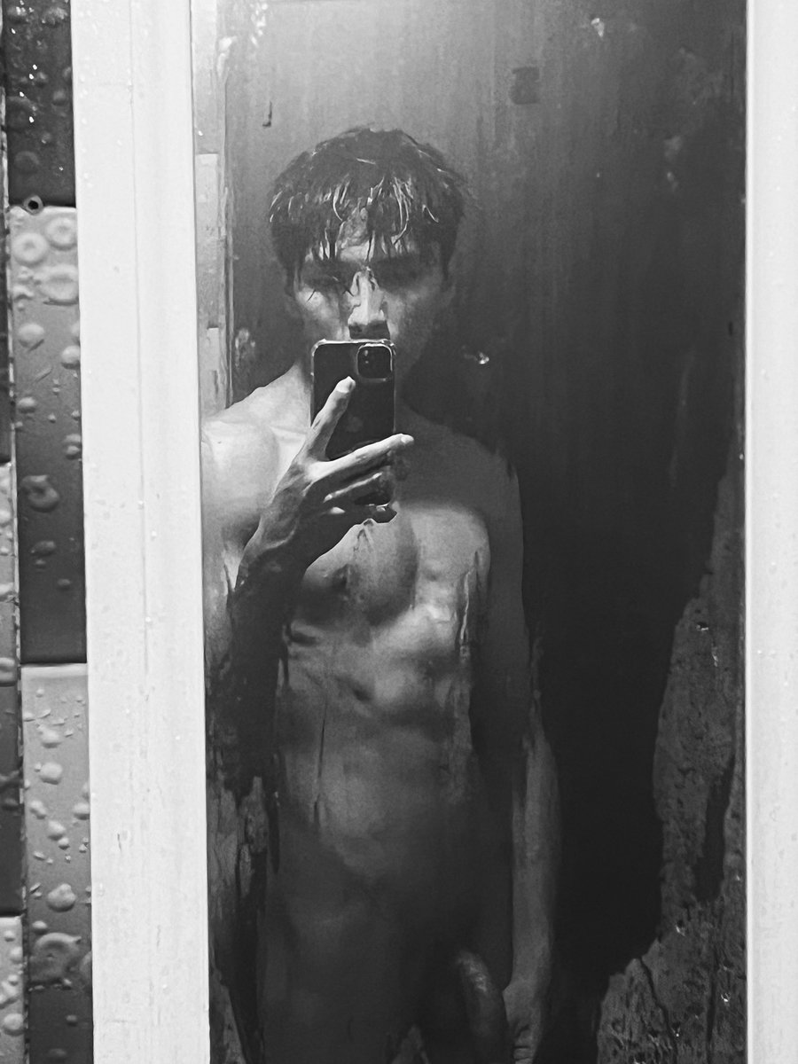 angelitop tweet media