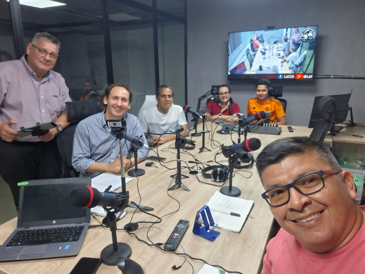 LaCIA_col's tweet photo. Esta noche, en #LaCIA, nos acompaña @Jp_Remolina, director de @pro_santander en #AgendaPrivada con @caribeci, @Mariopenaloza y @JCaicedo6. Síguenos a través de nuestras redes sociales https://t.co/GM6J20LXBq y no te pierdas nada de esta emisión. https://t.co/OhJsOJTfZy