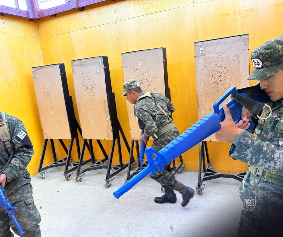 PMOPHN's tweet photo. #ESCAPMOP | Fortaleciendo las capacidades operativas Institucionales.
Las Fuerzas Armadas de Honduras a través de la Policía Militar del Orden Público, en apoyo al XXIX Batallón del Cuartel General del Ejército, culminaron satisfactoriamente la Clase de Operaciones Urbanas dirigida a los alumnos del Curso Básico de Policías Militares (CBPM 02-2026)