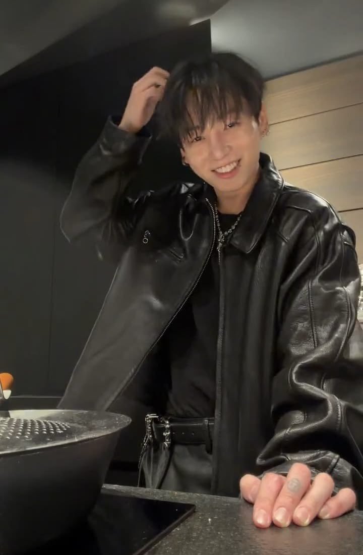 97daylight's tweet photo. una ve esto y después tiene q salir a vida y ver a los varones mas deformes de la república me dan ganas de matarme https://t.co/T3gNvbmVEg