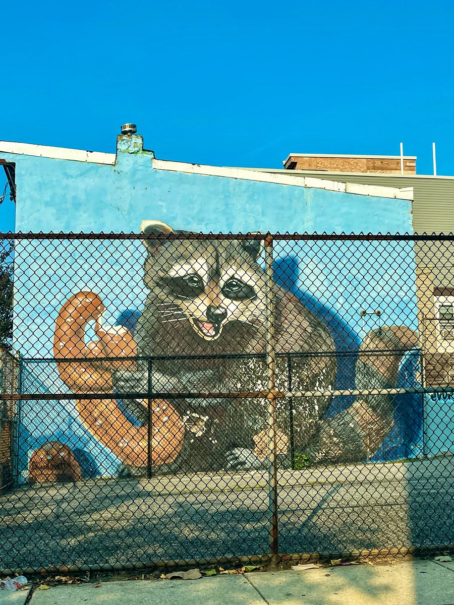 emmcooper42's tweet image. They don’t call #Philly the Mural Arts Capital of the World for nothing!

Here are some of my favorites: