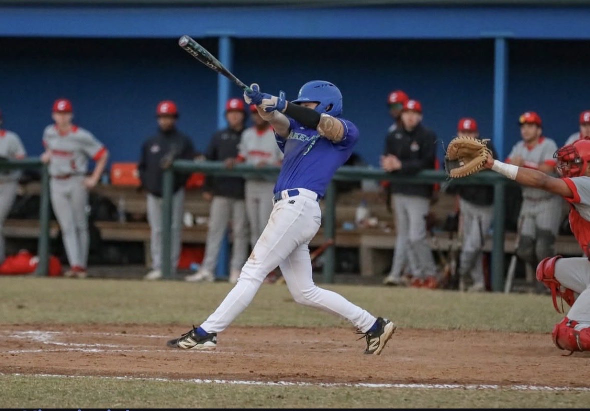HunterW1025's tweet photo. Walk off grand slam! https://t.co/lueEVvvRZZ