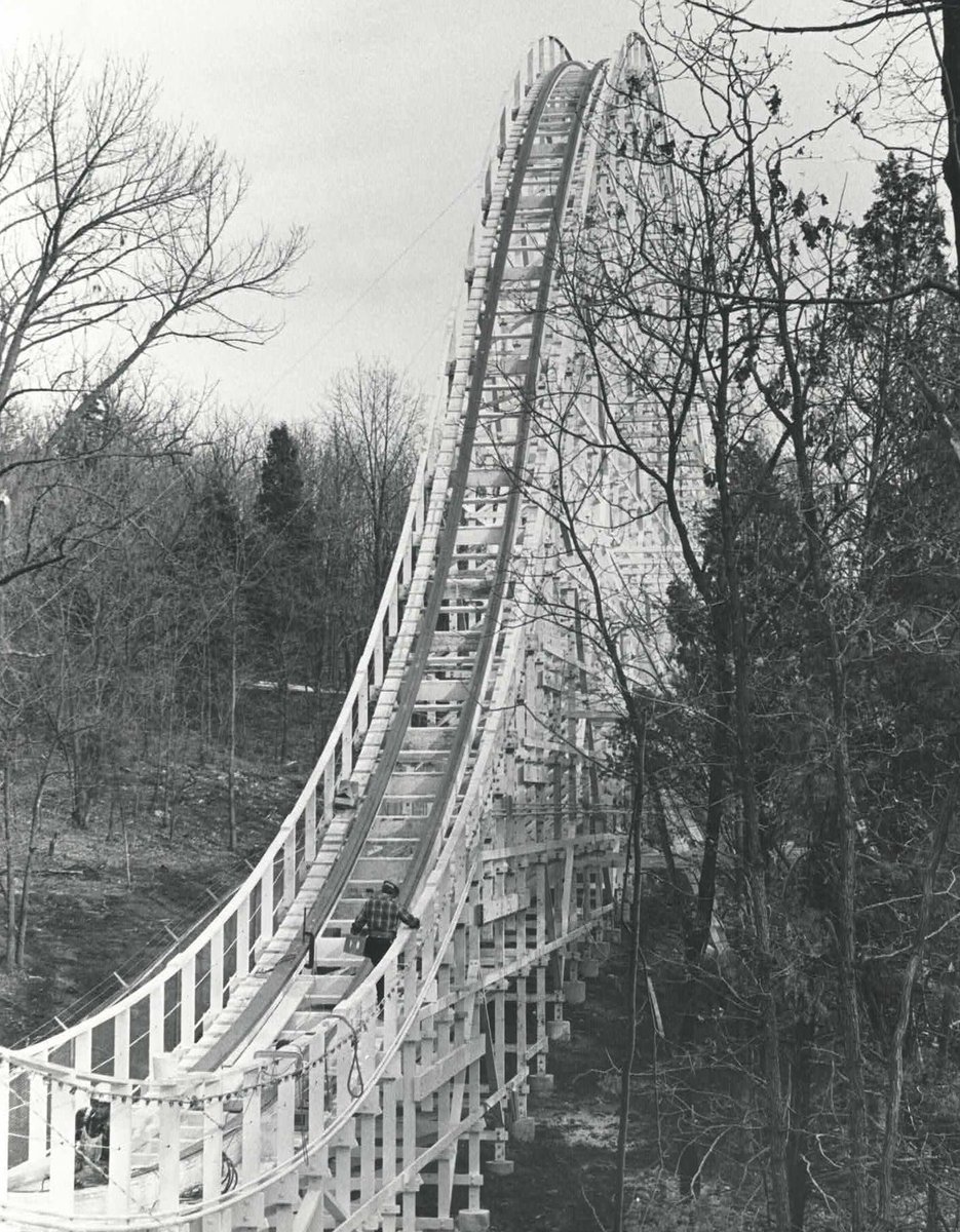 Six Flags St. Louis tweet media