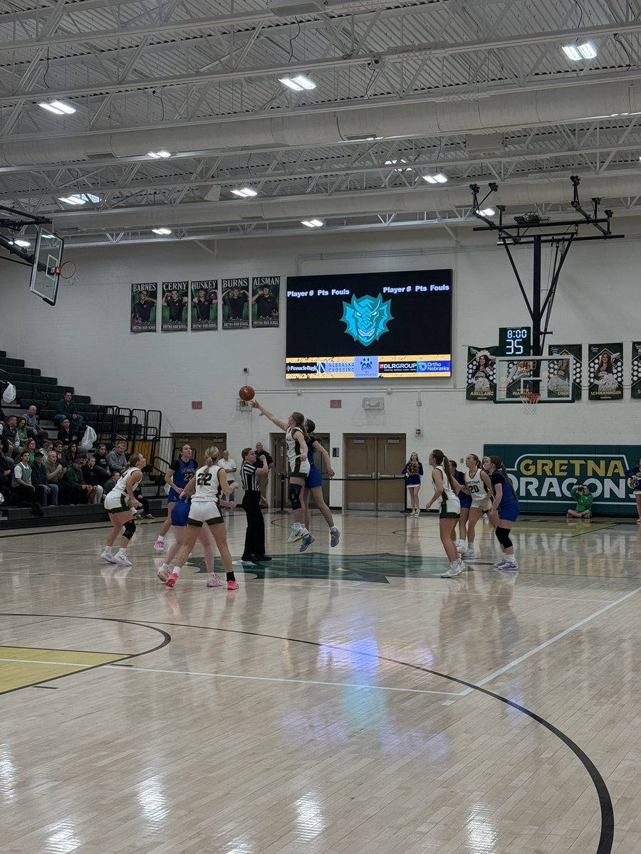 Underway at GHS!  Let’s roll <a href="/GretnaLadyHoops/">@GretnaLadyHoops</a>