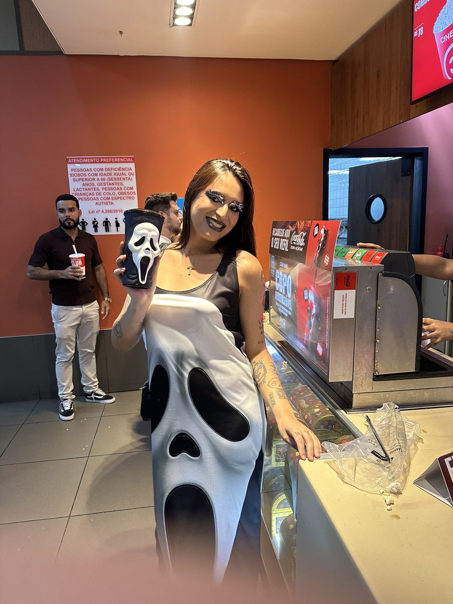 KATY ATORMENTADA tweet media